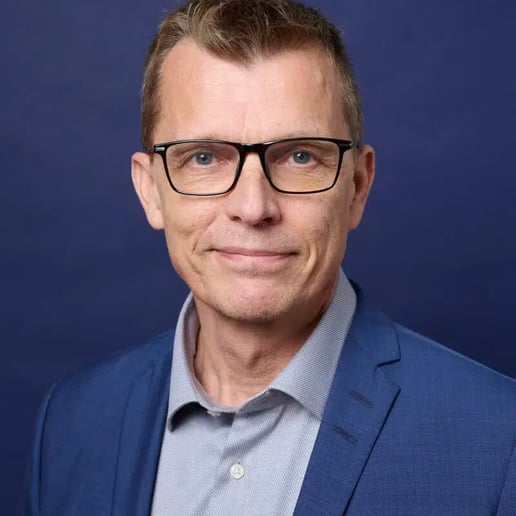 tomi_engblom_1-kopio-800x800